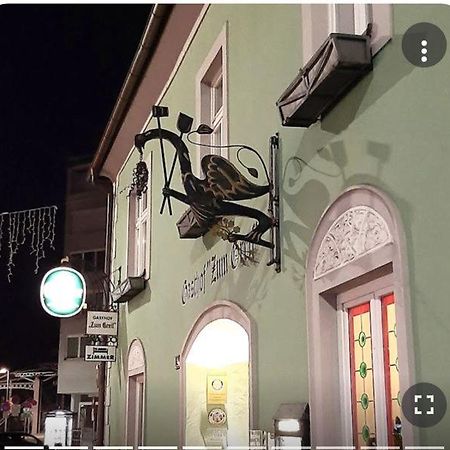 Gasthof Zum Greif 莱奥本 外观 照片
