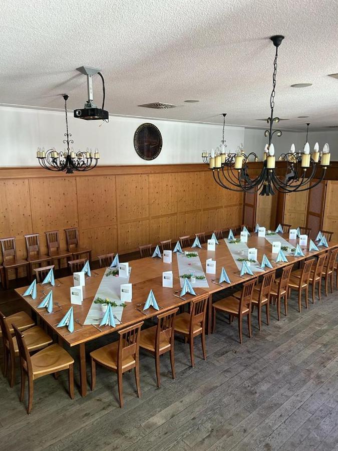 Gasthof Zum Greif 莱奥本 外观 照片